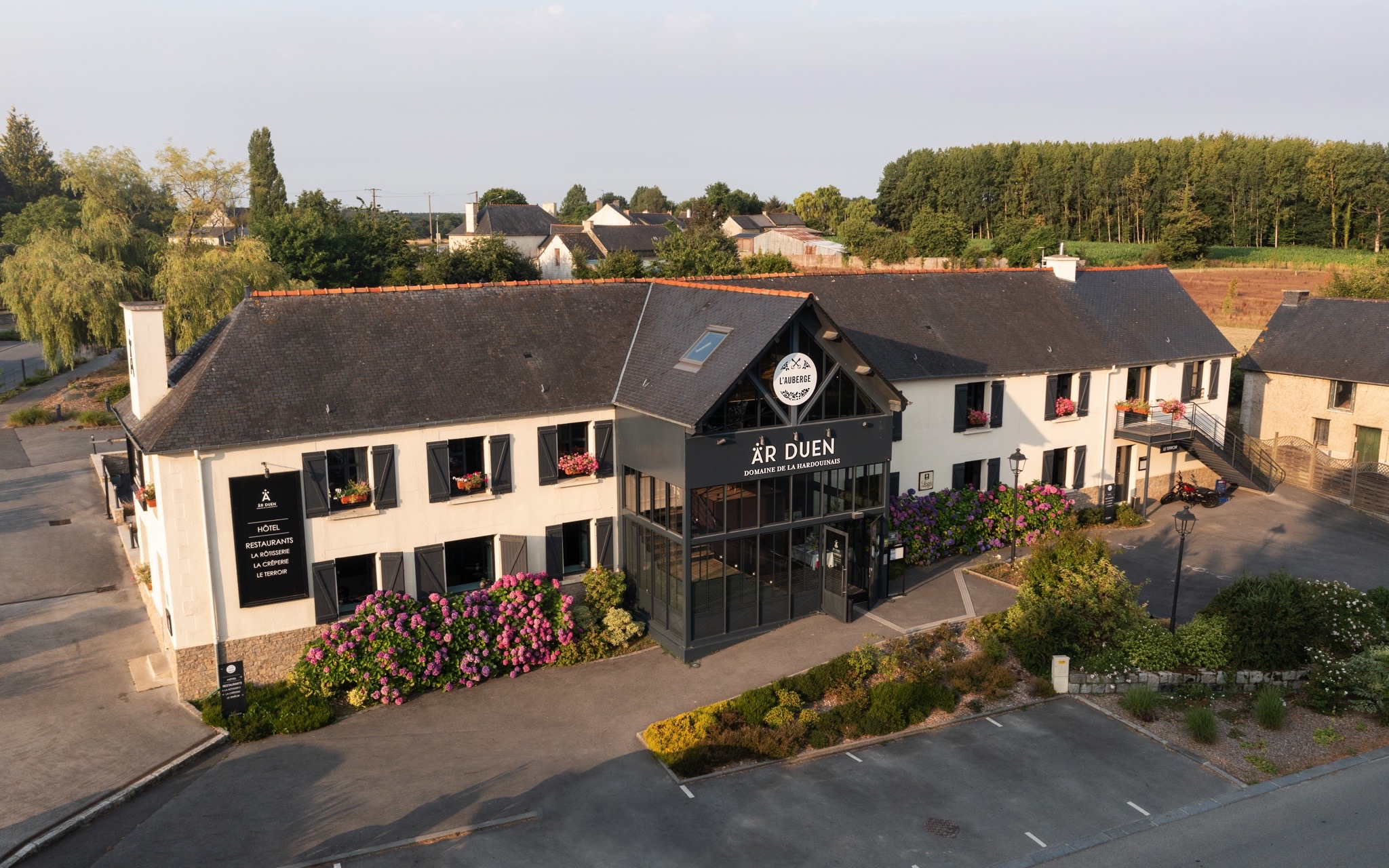 facade ar duen avec parking